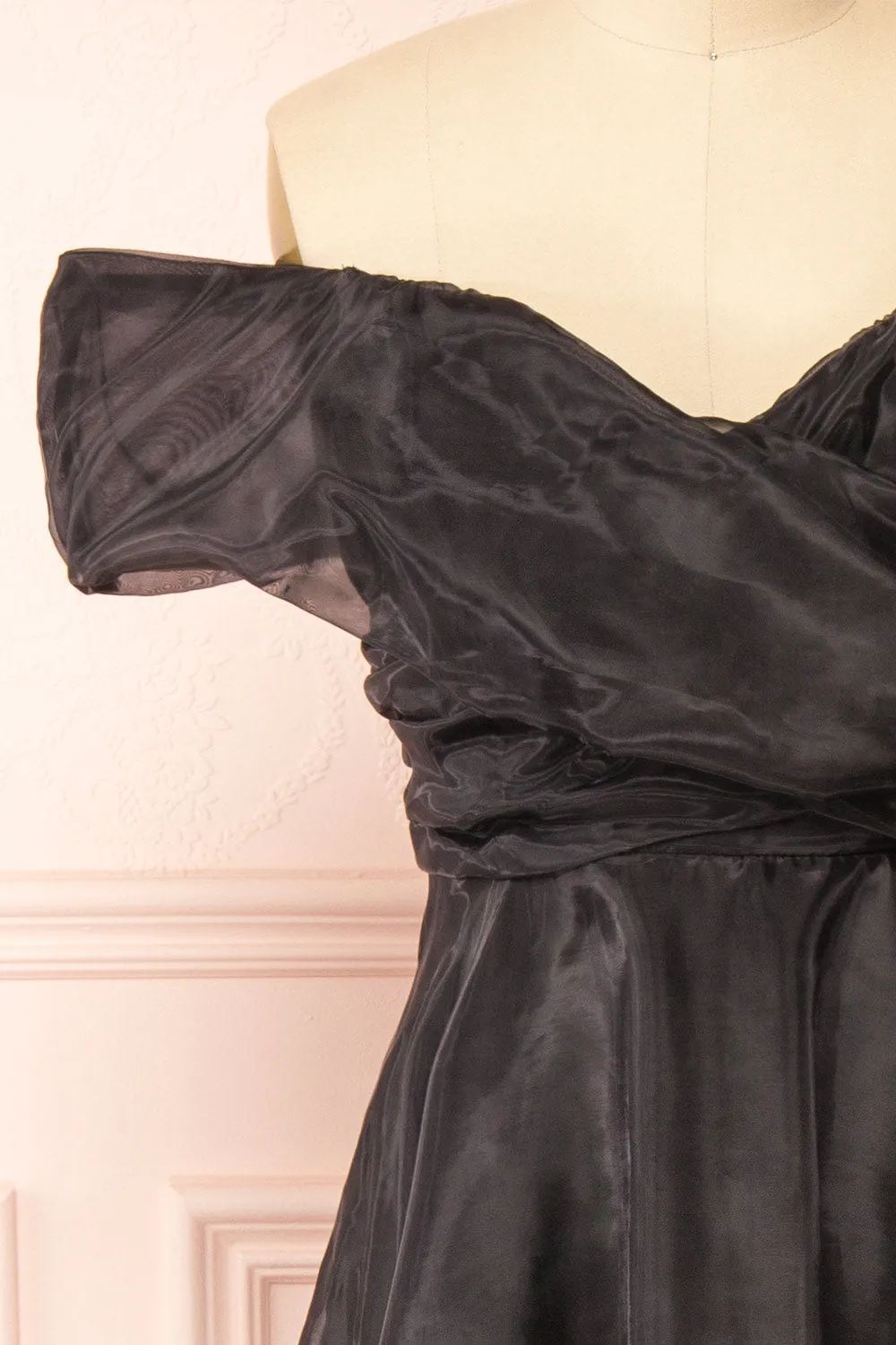 Holly Black | Off-Shoulder Organza Midi Dress