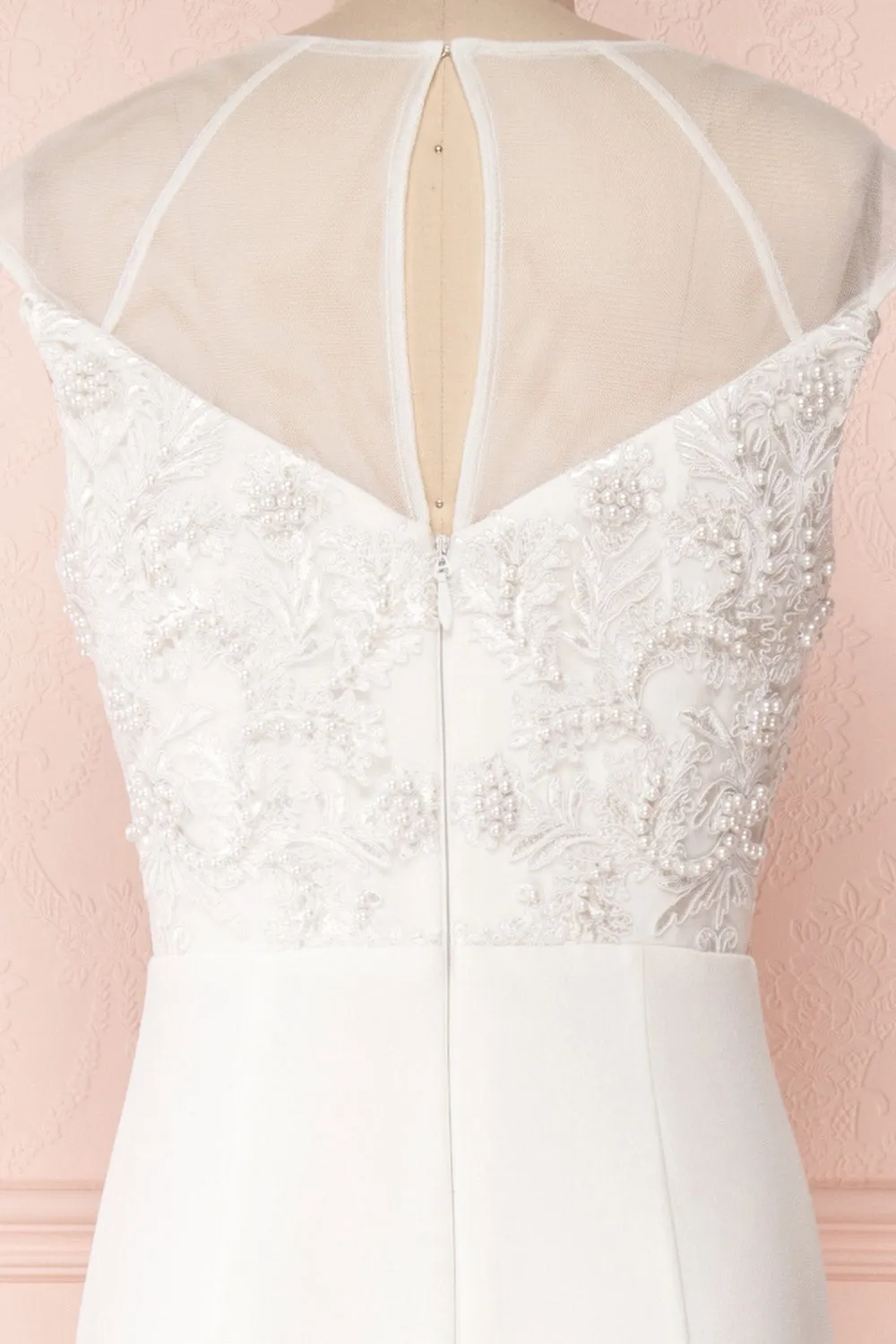 Mikinna | White Mermaid Bridal Dress with Embroidery