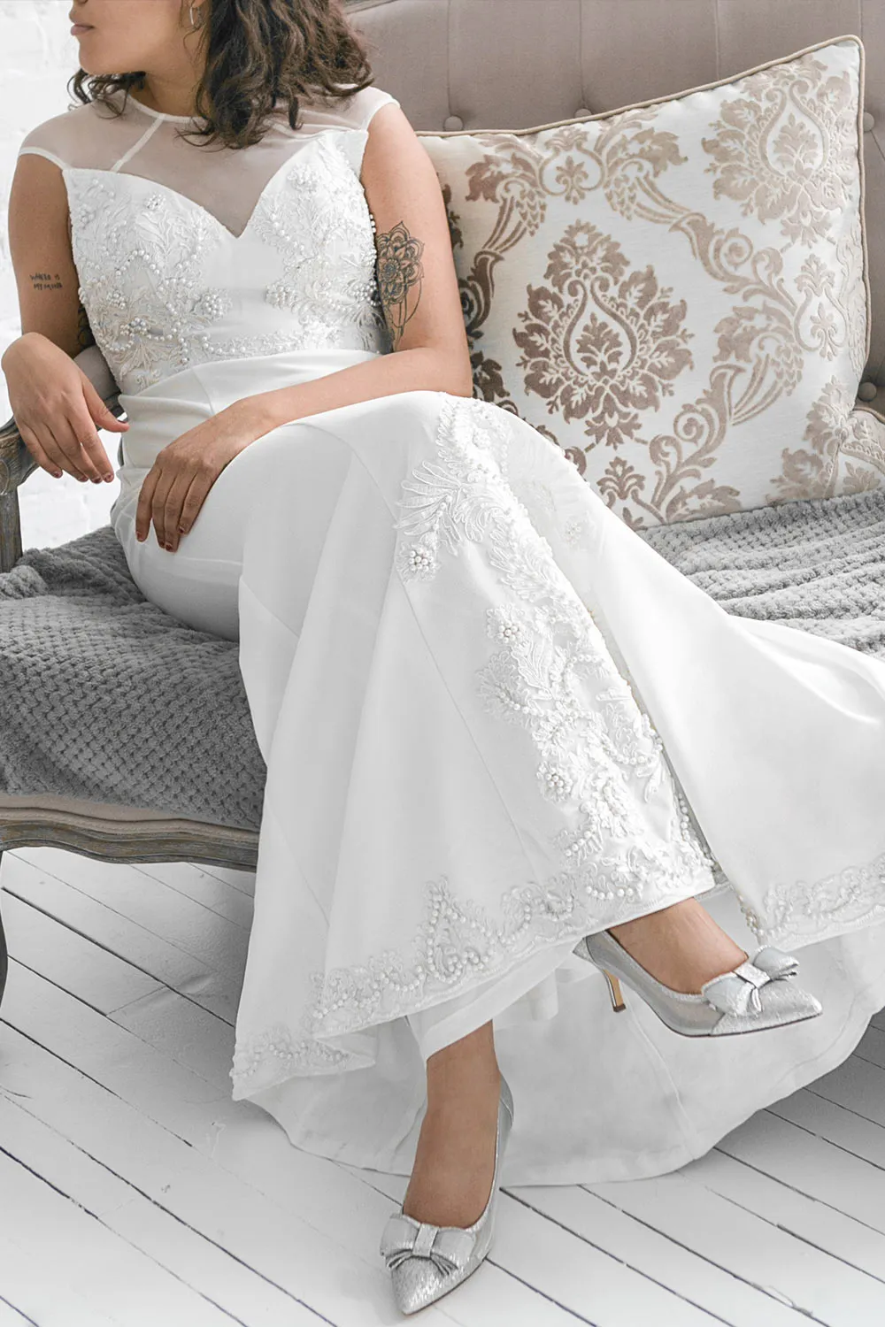 Mikinna | White Mermaid Bridal Dress with Embroidery
